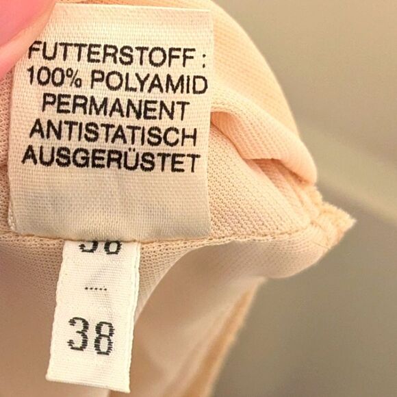 Late 70s Maak Modell 38 Button Front Kaftan with Pleated Details - Picture 6 of 12